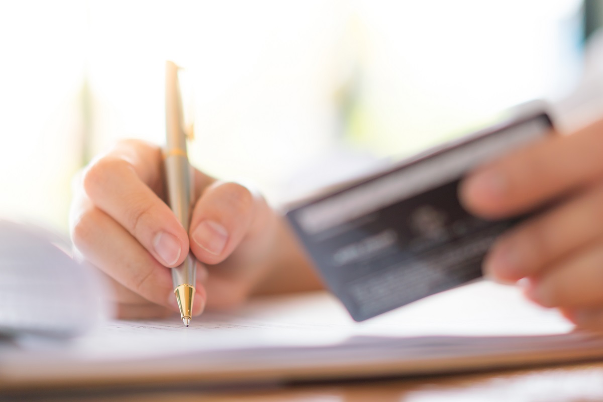 Questions To Ask Before Getting A Credit Card